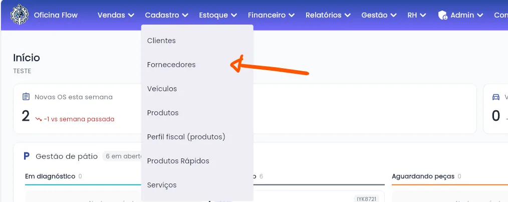 Menu Cadastro aberto, com a opção Fornecedores destacada